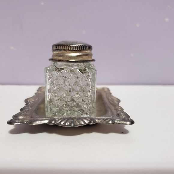 Vintage Mini Glass Silver Plated Salt Pepper Shakers w Tray - Picture 3 of 12